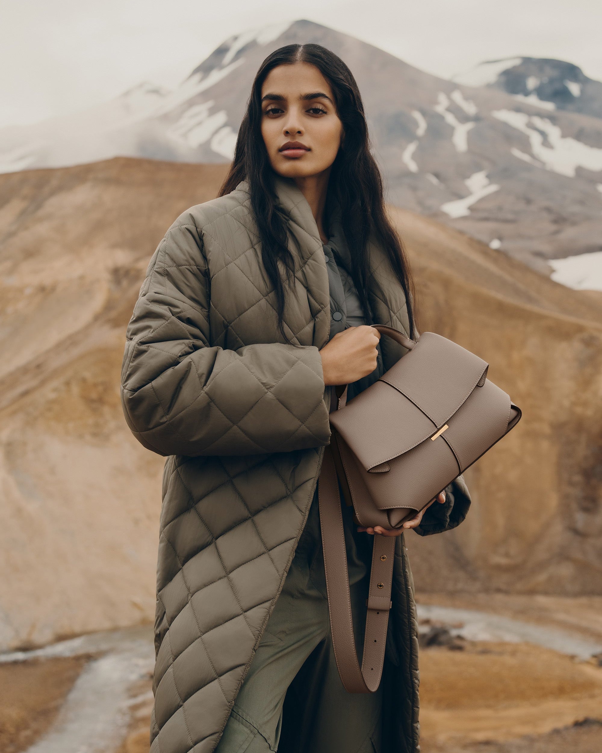 Velna El Çantası - Kum beji