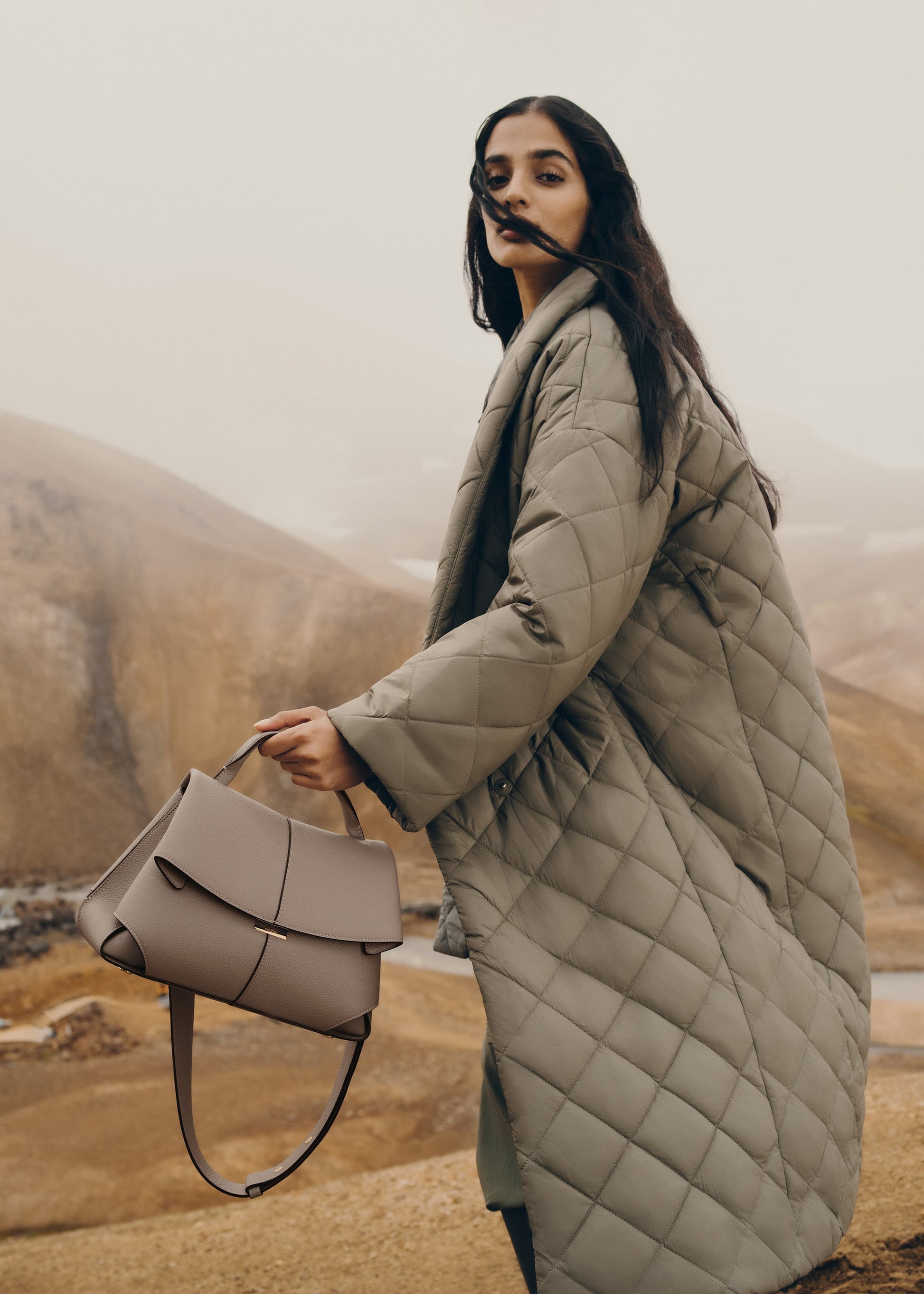 Velna El Çantası - Kum beji