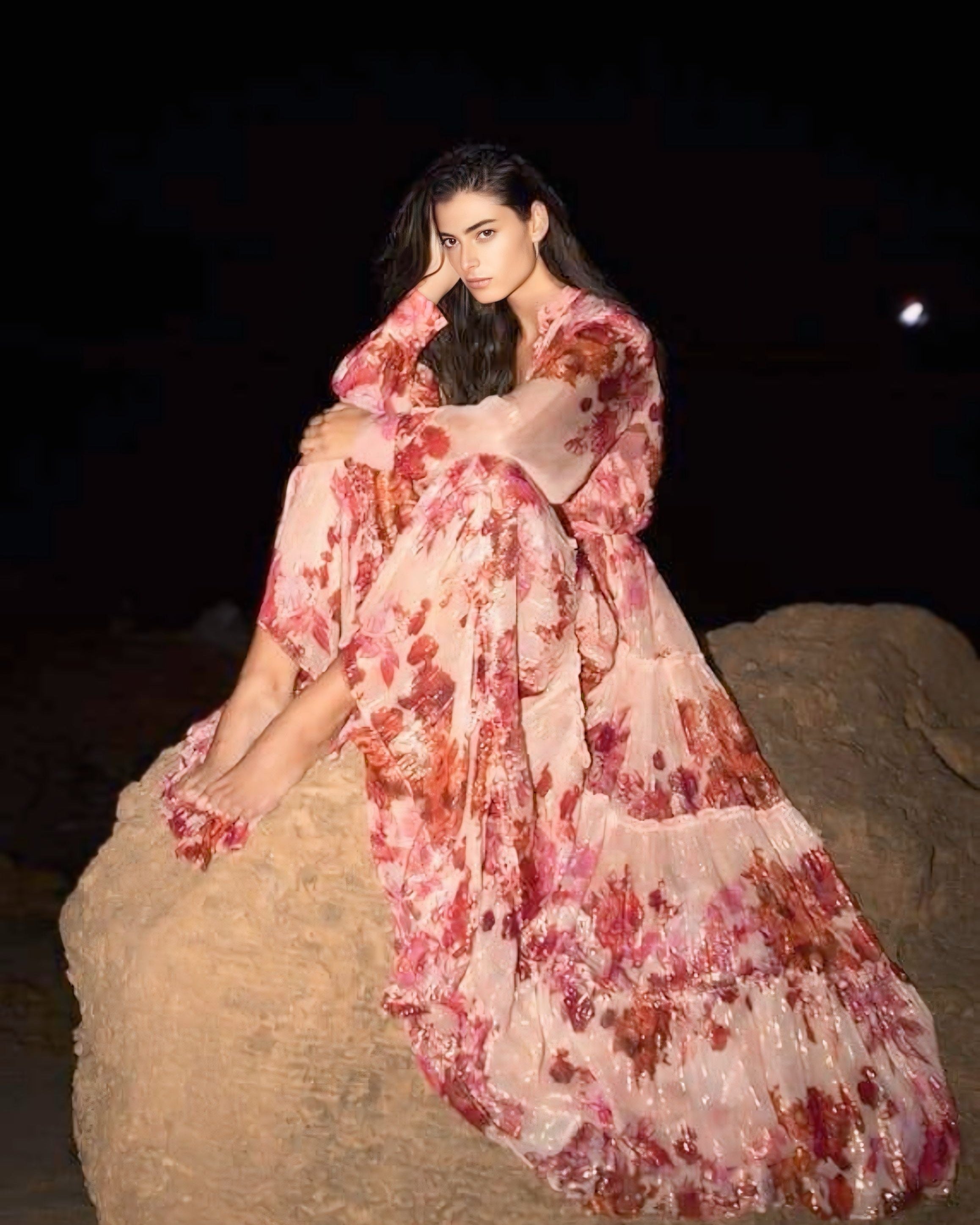 Sylvia Uzun Kollu Çiçekli Maxi Elbise