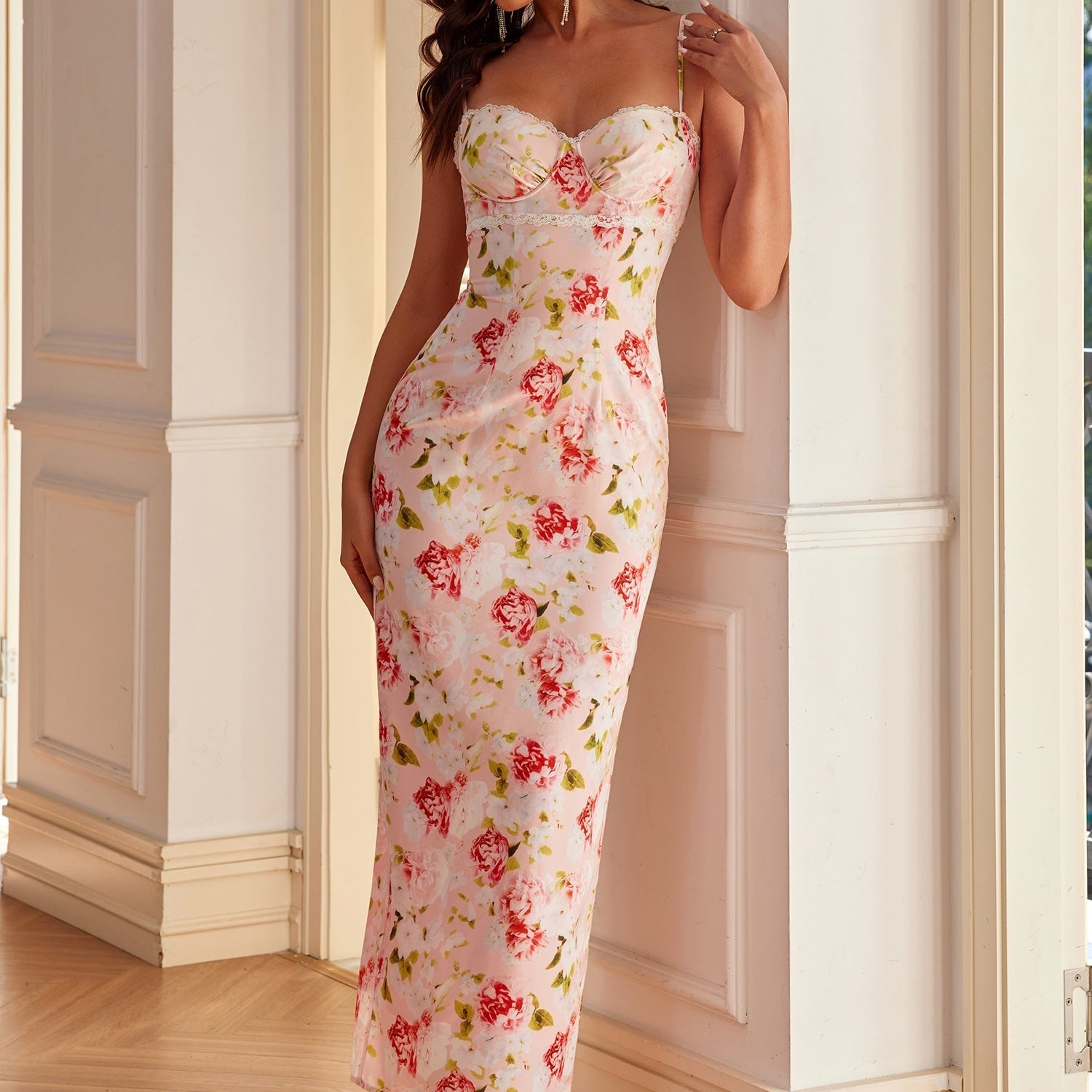 Sophie Rose Çiçekli Saten Uzun Elbise