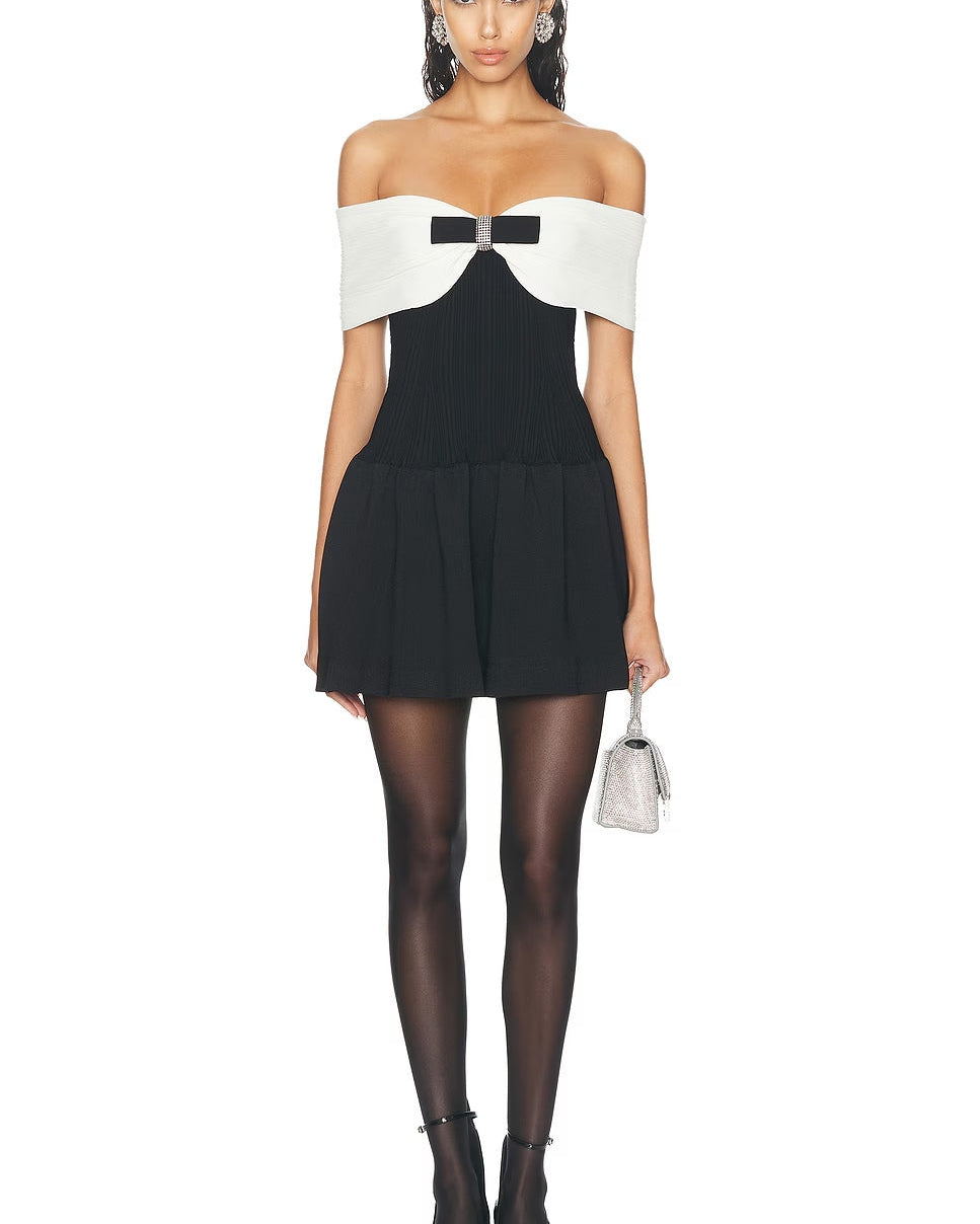 Asil Tek Omuz Kısa Elbise