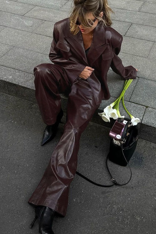 Amanda Sivri Yaka Ceket Deri Takım