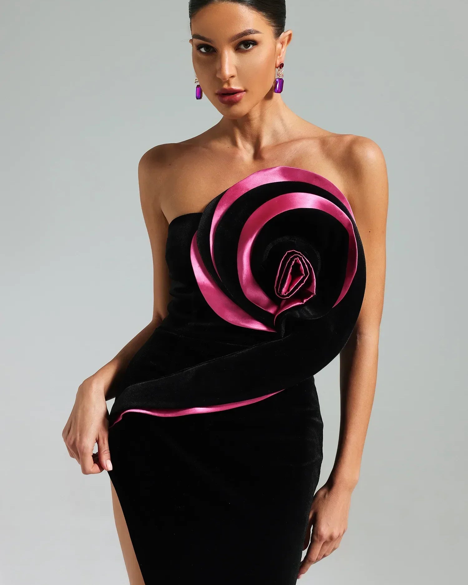 Turey Kadife Çiçek Yırtmaçlı Uzun Elbise