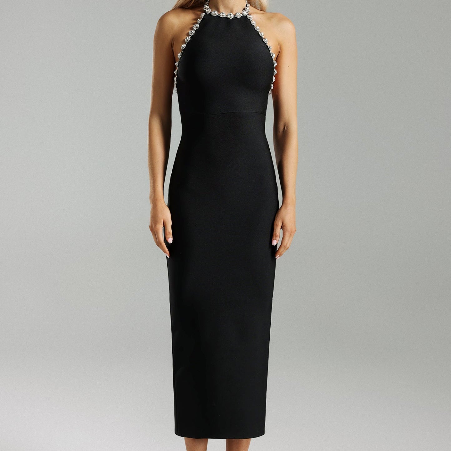 Taş Detaylı Halter Yaka Maksi Elbise