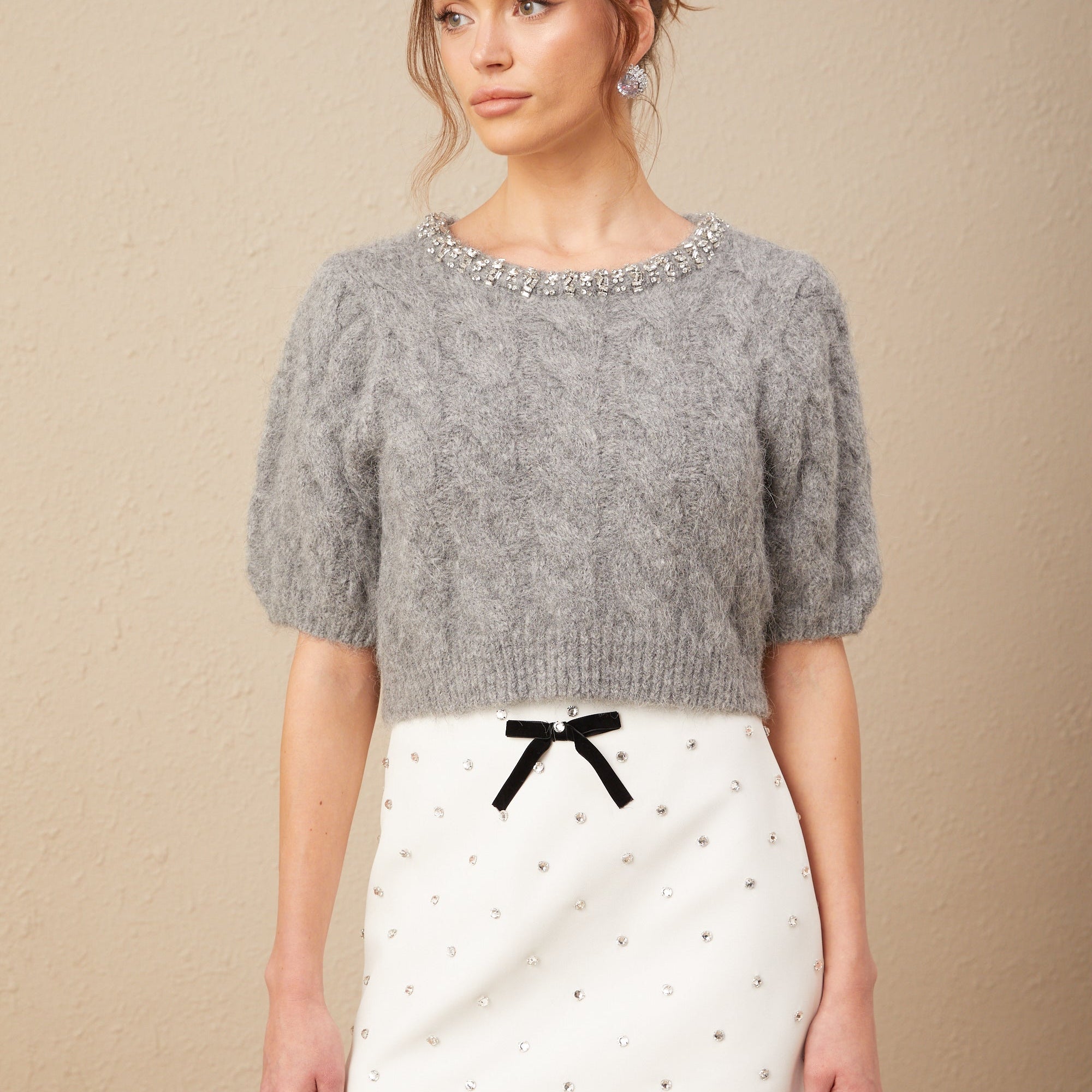 Ophélie Süslenmiş Kablo Örgülü Kısa Tiftik Kazak