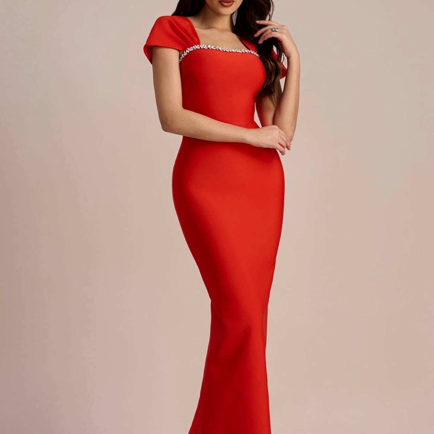 Grace Kristal Taşlı Kare Yaka Uzun Elbise