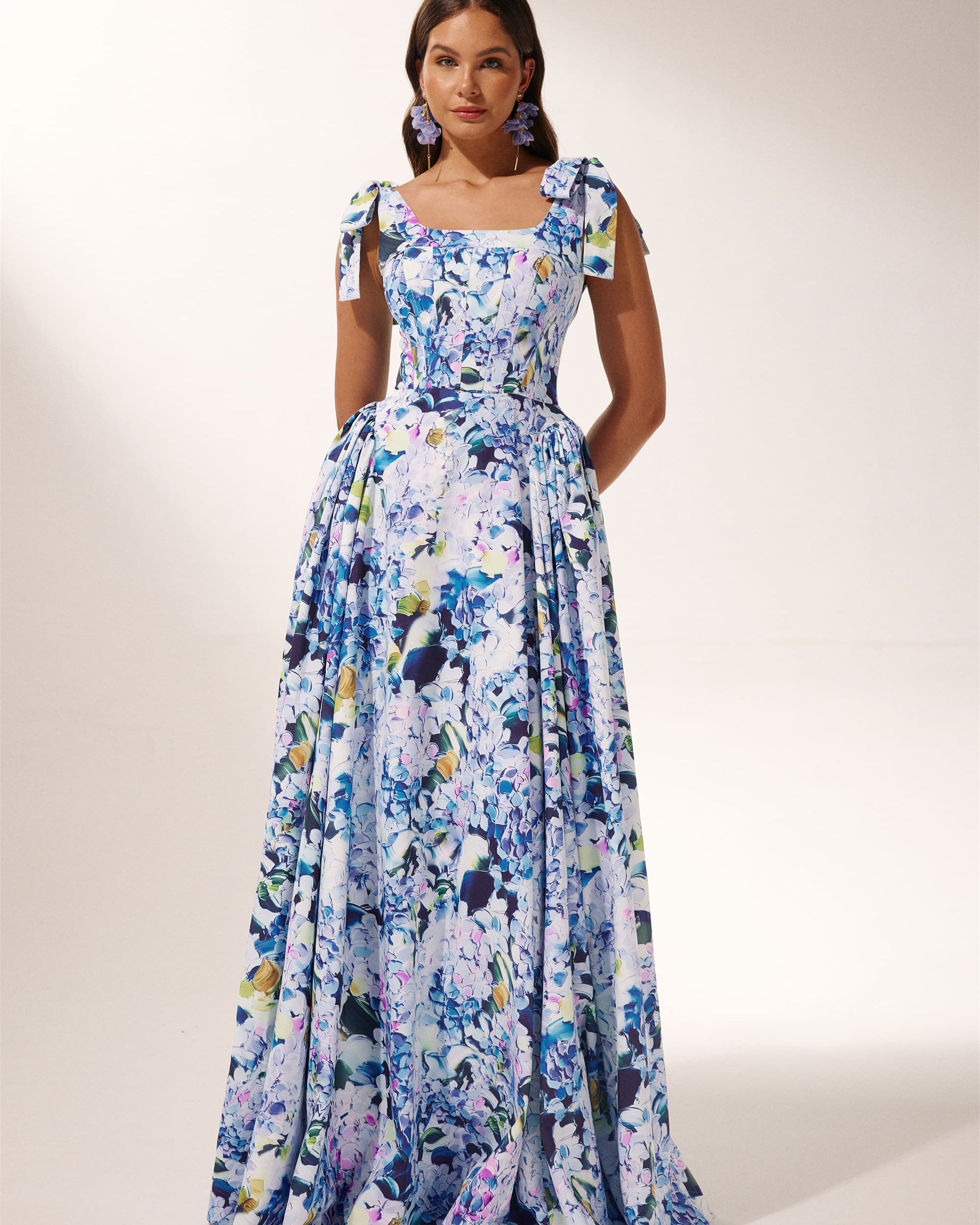 Kacey Ortanca Baskılı Askılı Maxi Elbise
