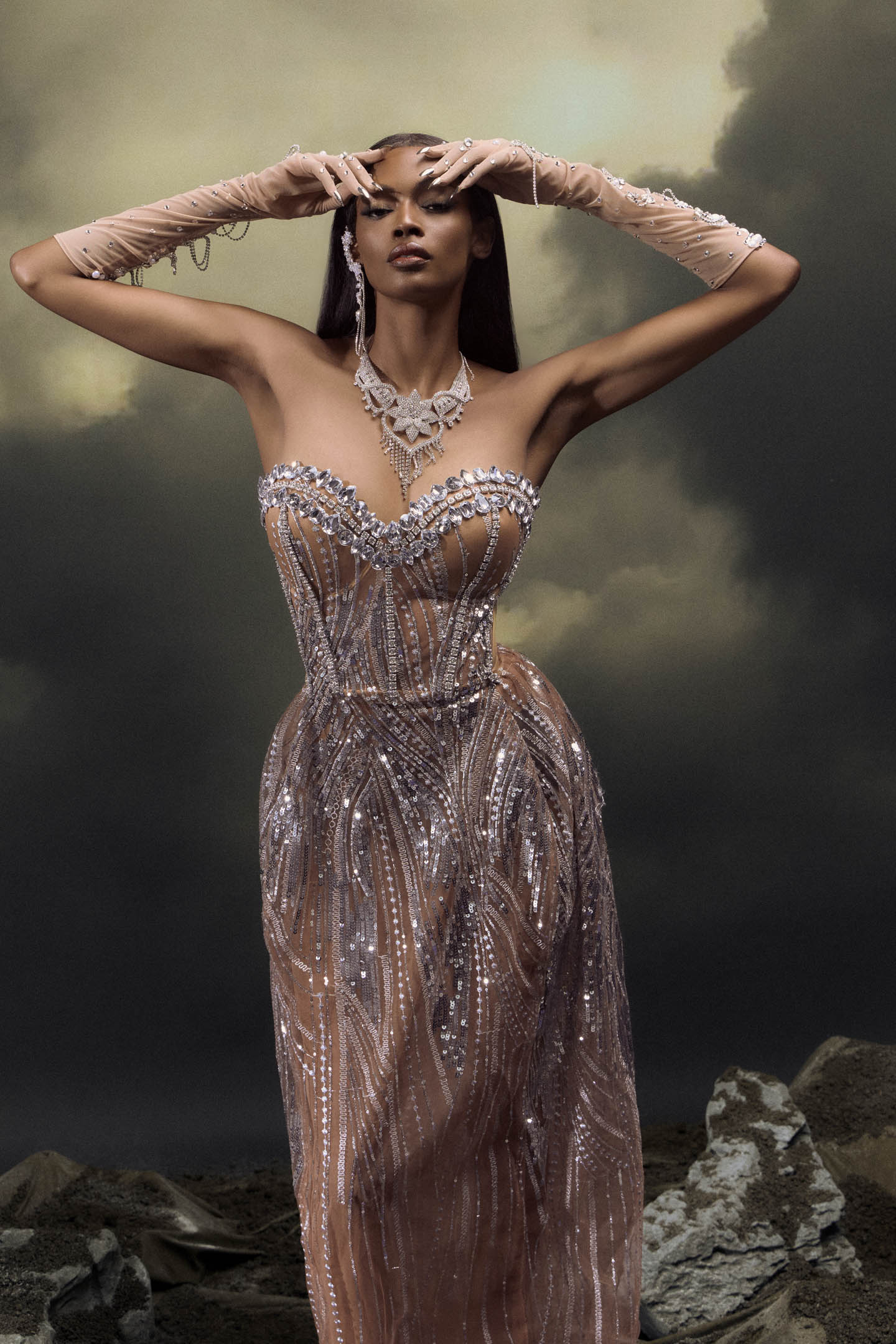 Elaine Diamond Taşlı Korse Transparan Maxi Elbise