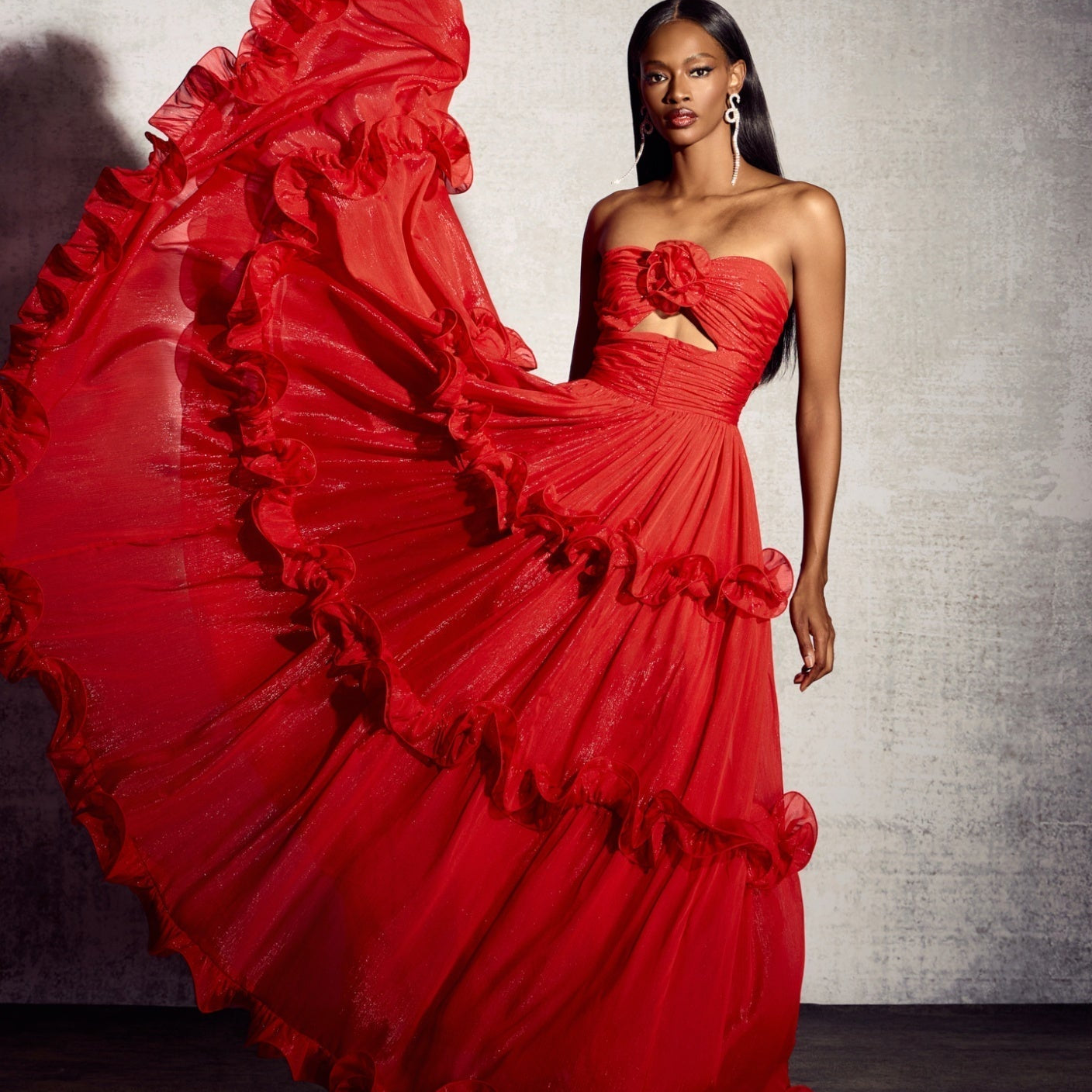 Erica Pileli Fırfırlı Metalik Şifon Maxi Elbise