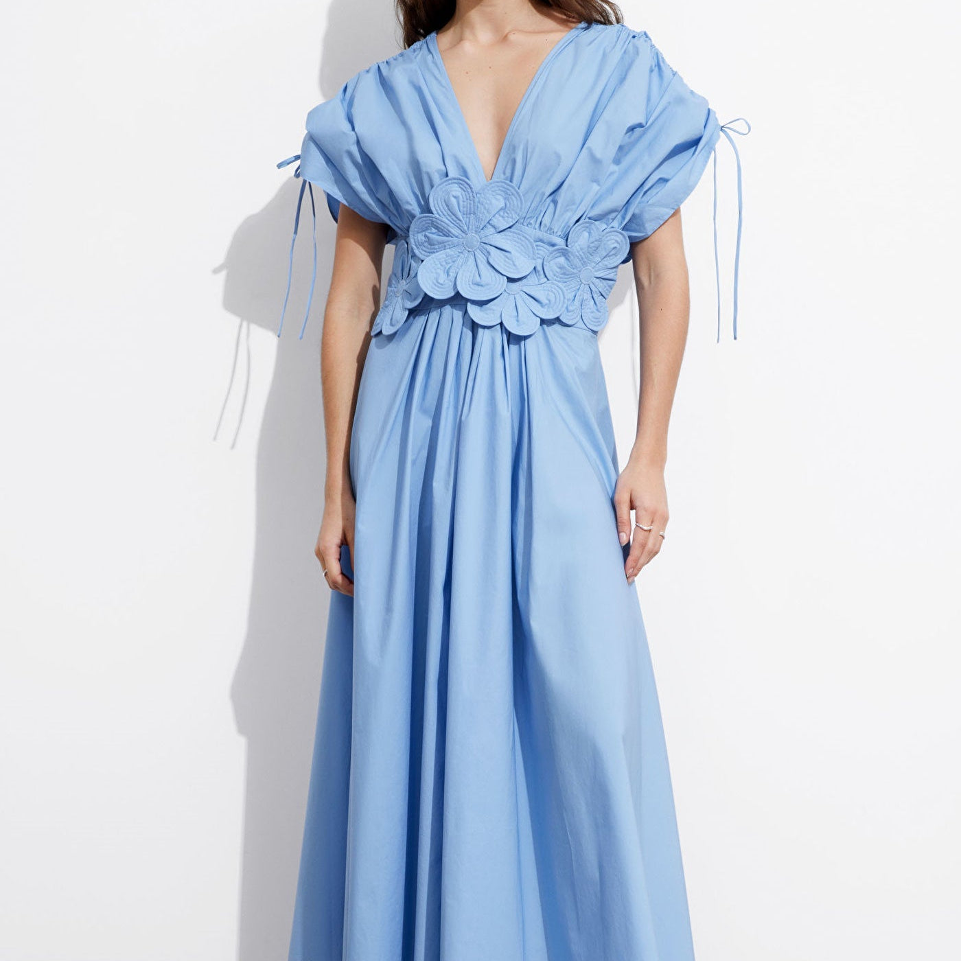 Maggie Floral Aplike V Yaka Uzun Elbise