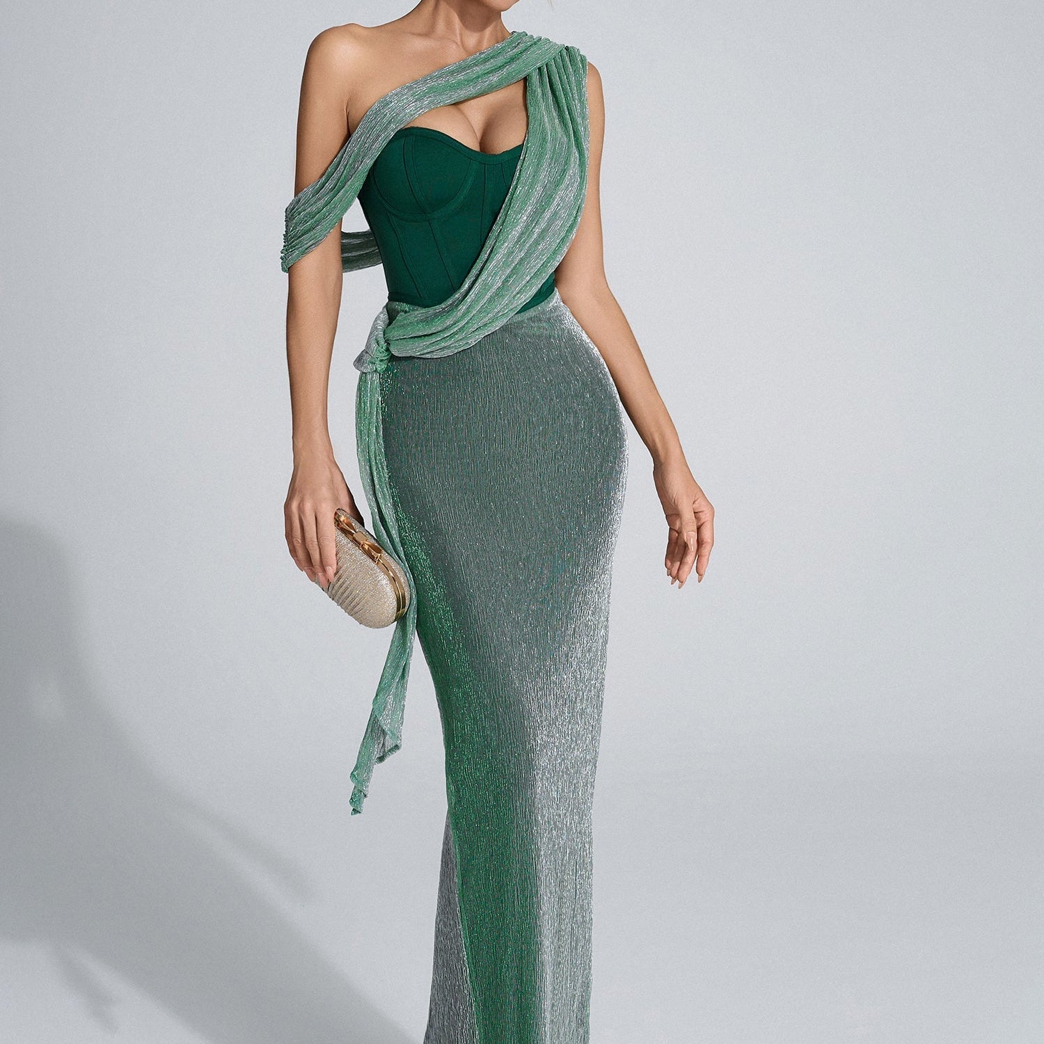 Zümrüt Yeşili Boyundan Askılı Maxi Elbise