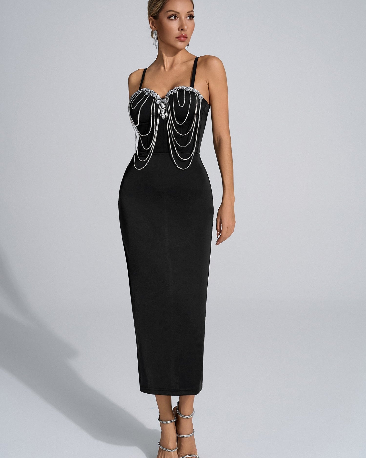 Madelynn Siyah Boyundan Bağlamalı Maxi Elbise