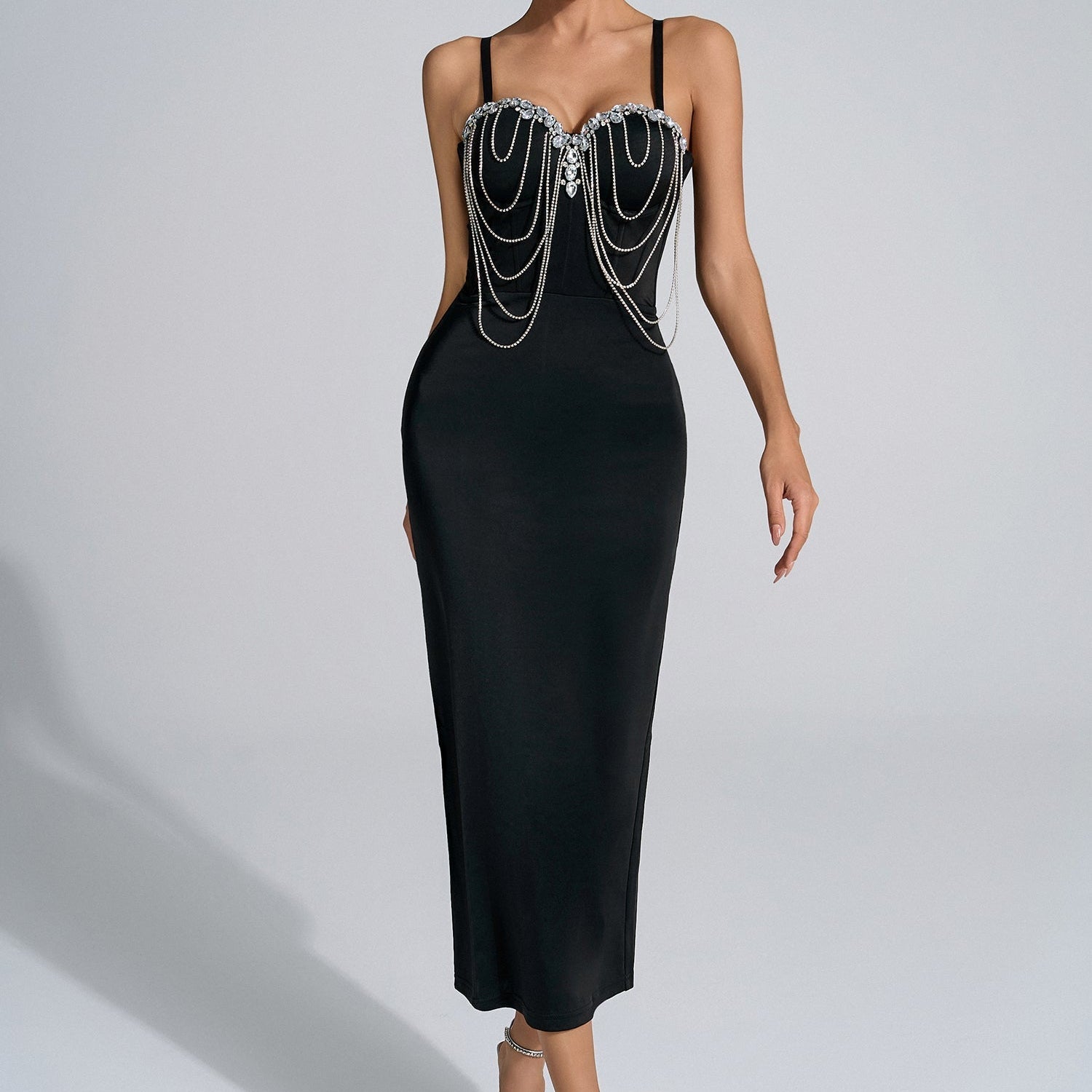 Madelynn Siyah Boyundan Bağlamalı Maxi Elbise