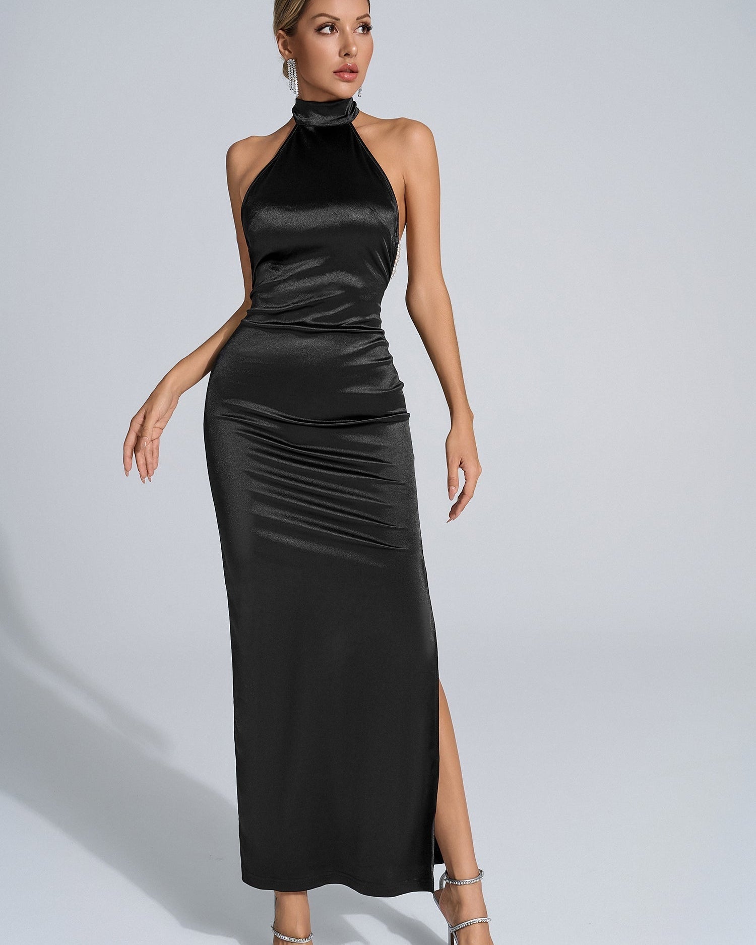 Kevin Boyundan Bağlamalı Saten Maxi Elbise