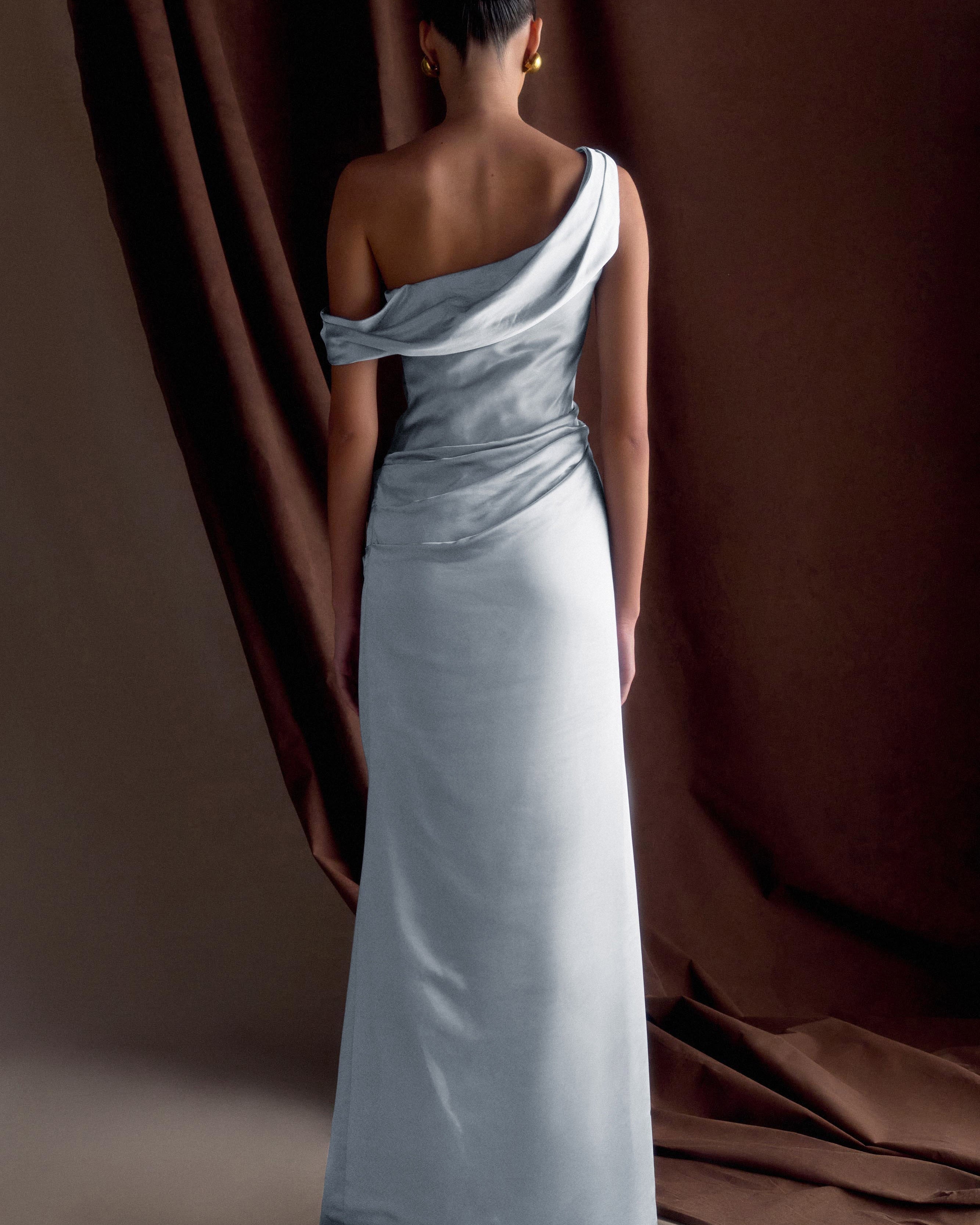 Elara Tek Omuz Saten Elbise – Açık Mavi