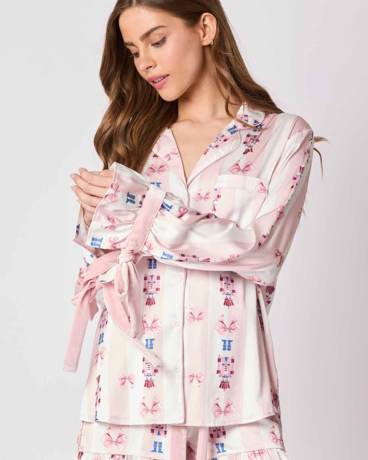 Pijama Takımı Fiyonklu Manşetler