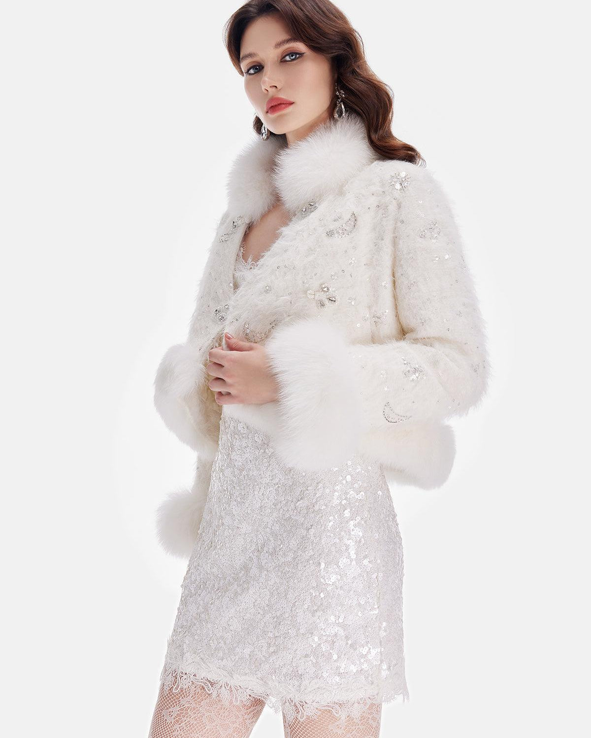 Kristal İşlemeli Beyaz Kürk Ceket