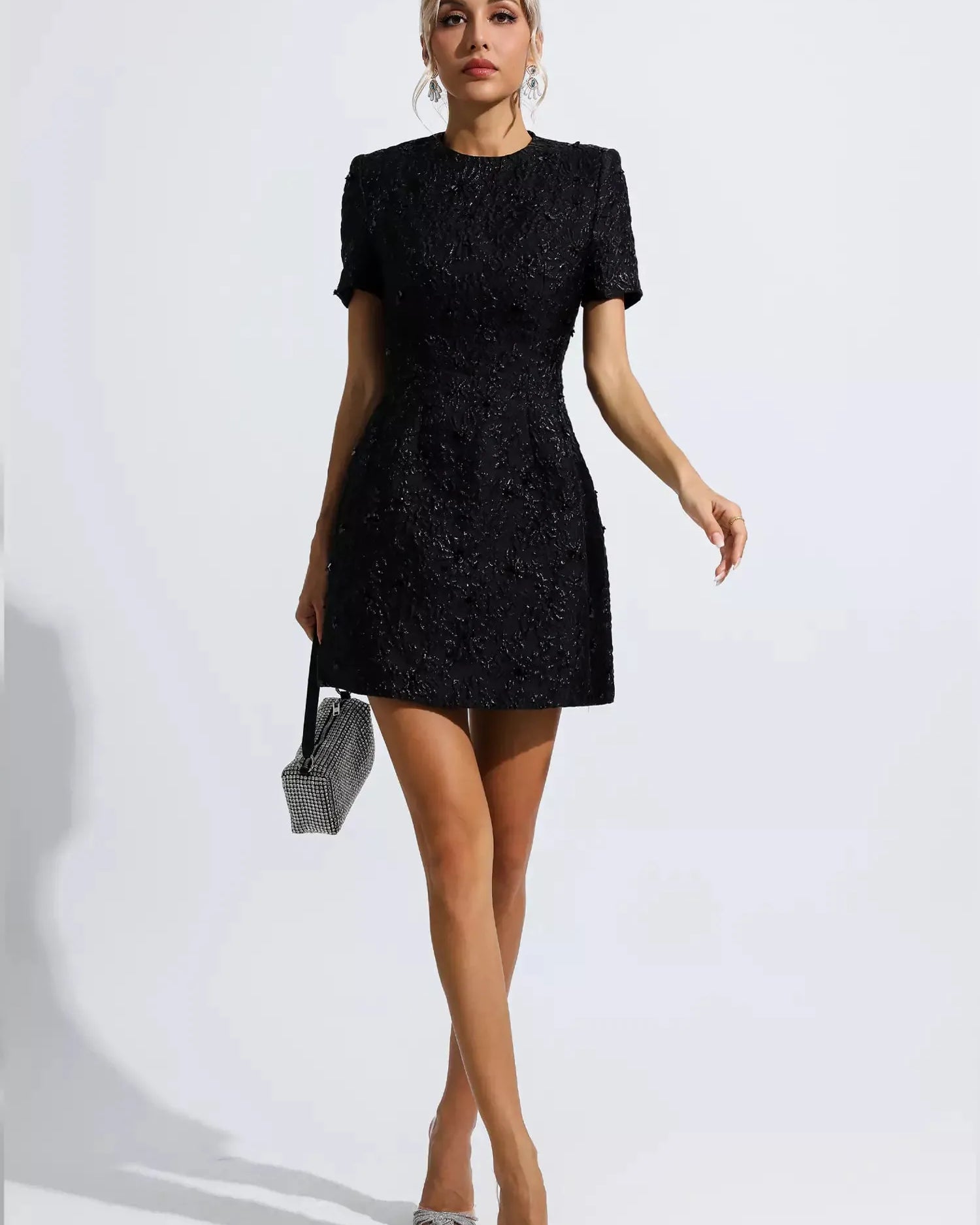 Astrid Siyah Jakarlı Çiçekli Mini Elbise(Küçük Kal)