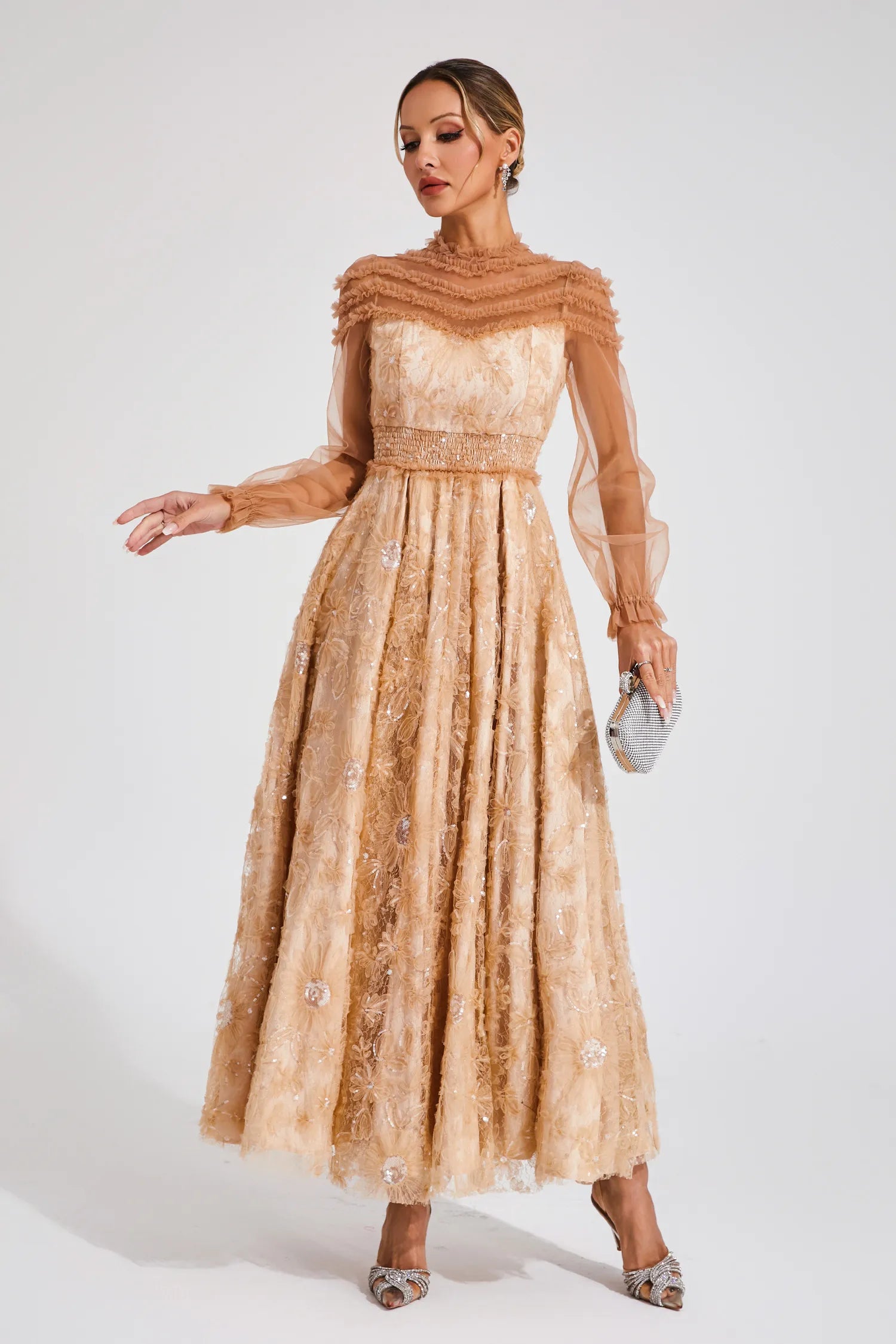 Nova Bej Dantel Payet Uzun Elbise