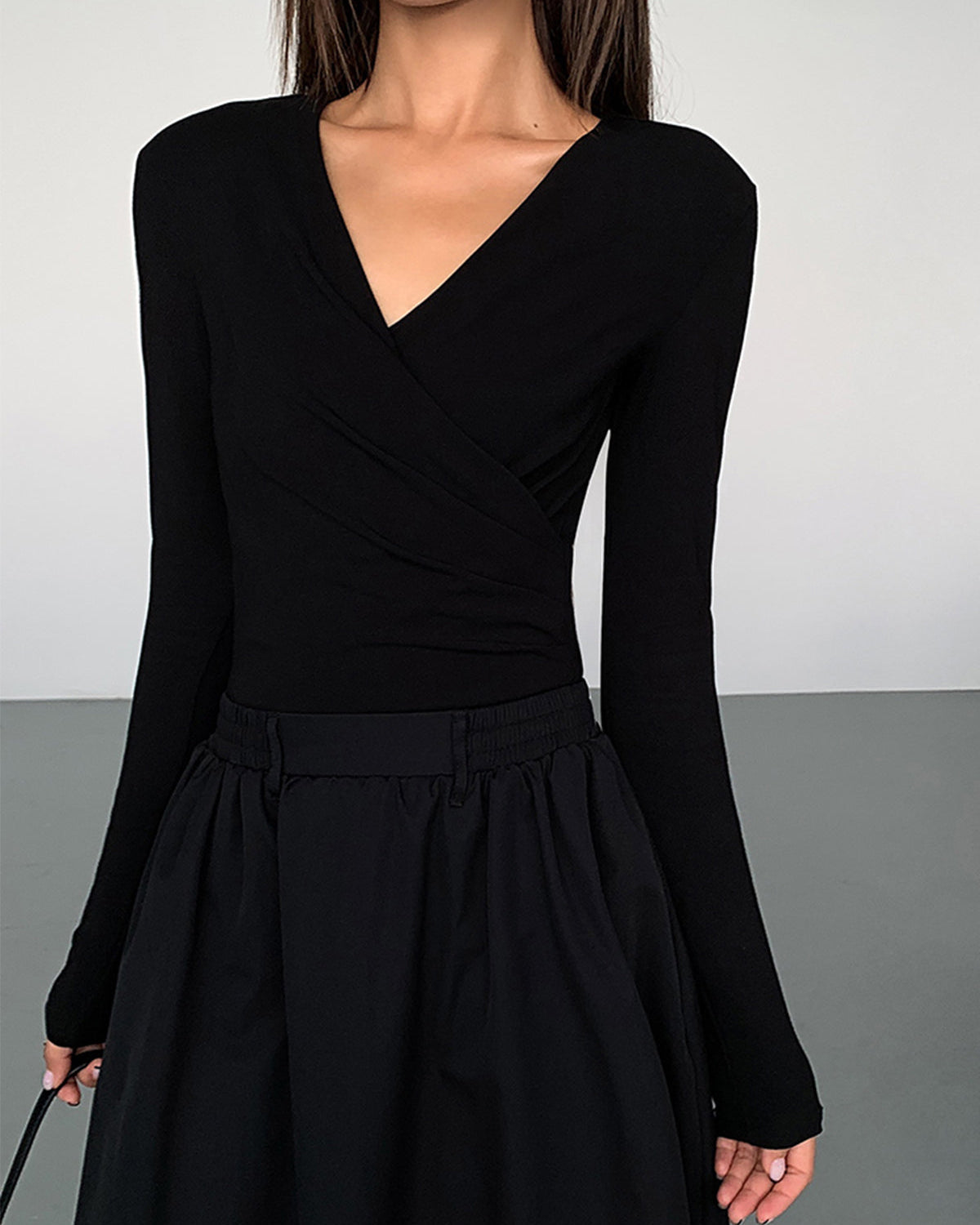 V Yaka Çift Cepli Uzun Kollu Uzun Elbise