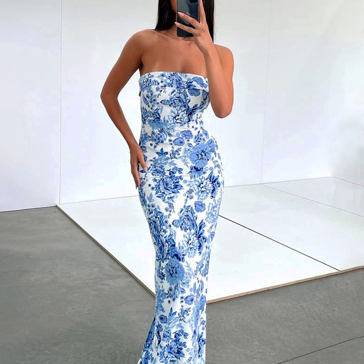 Çok Çiçekli Uzun Elbise