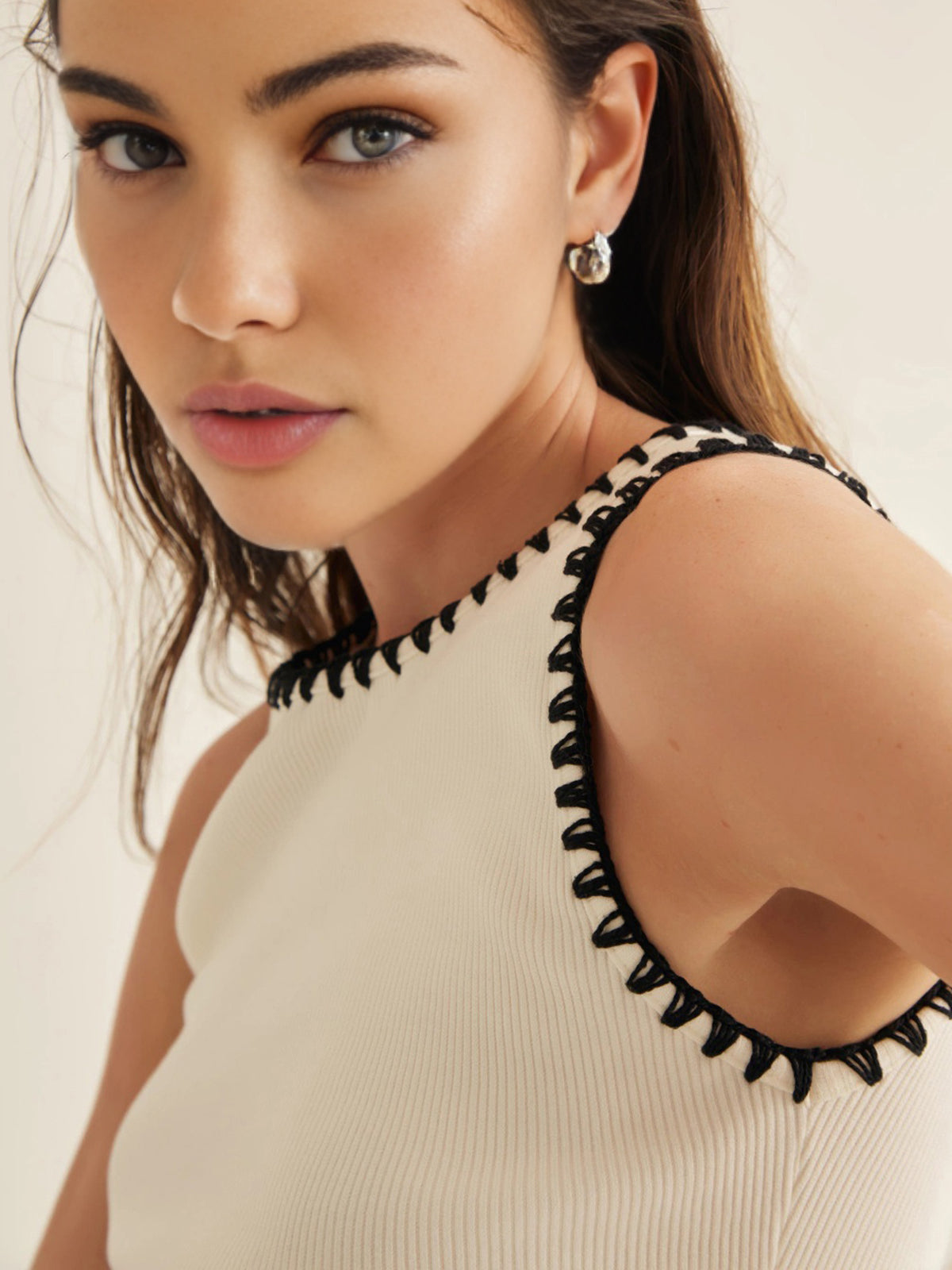 Minimalizm Kontrast Trim Kazak Yelek