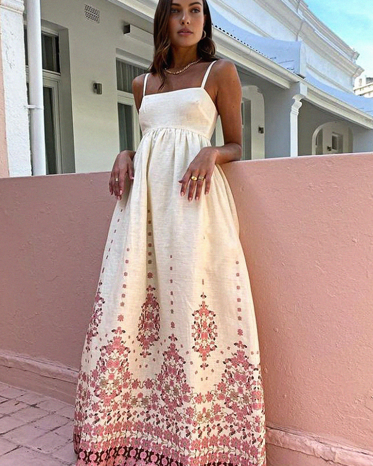 Çiçek Desenli Sırtı Bağlamalı Uzun Elbise