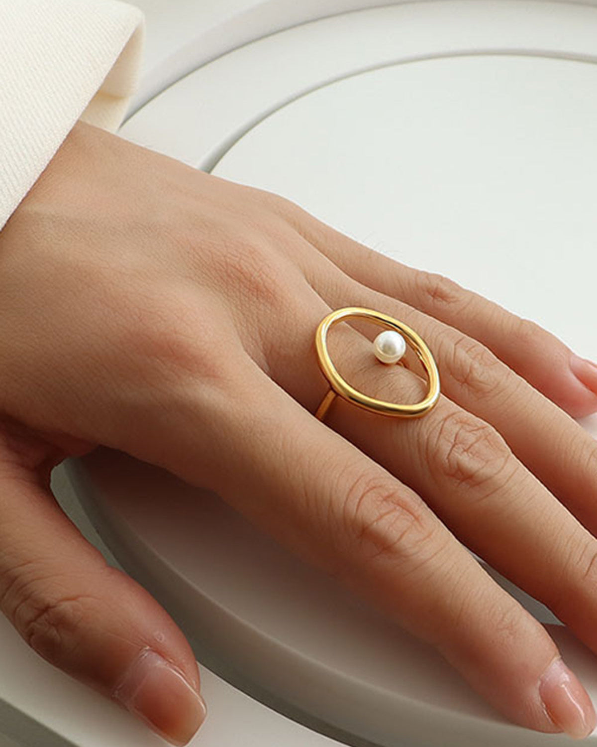 Oval Daire Tatlı Su İncisi Altın Yüzük