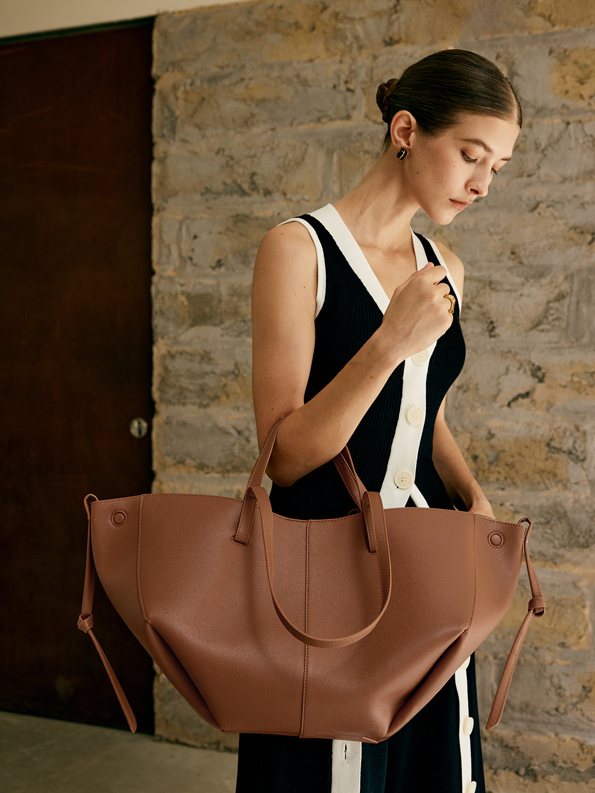 Urban Essence Tote Çanta