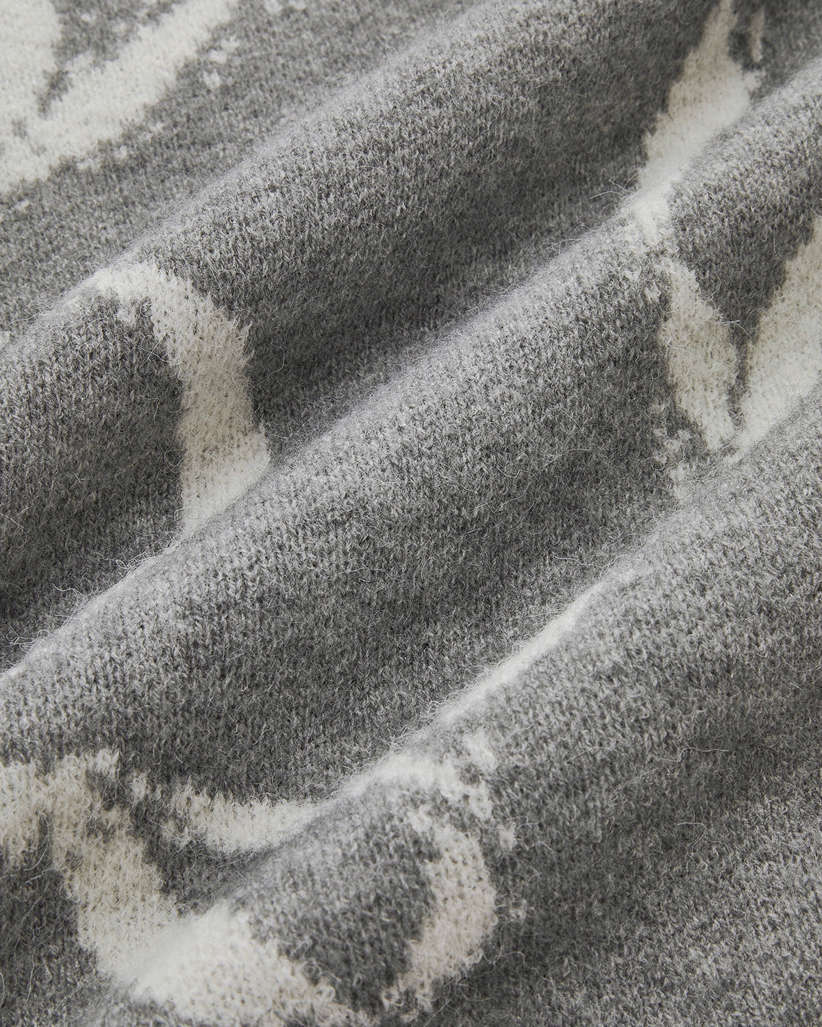 Fiyonk Baskılı Bol Kazak