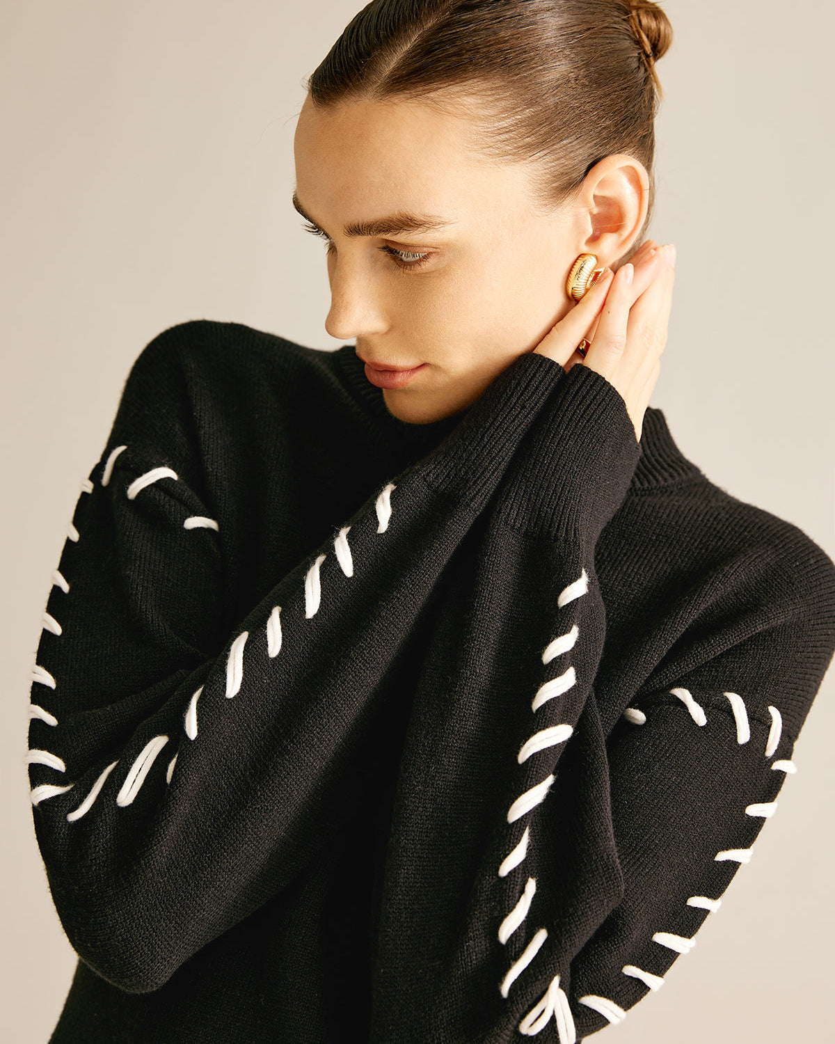 Kontrast Kesim Kazak Kısa Elbise