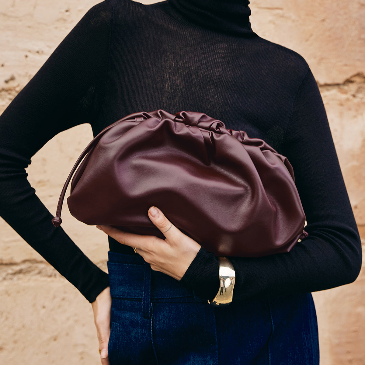 Velvet Rouge Pouch Çanta