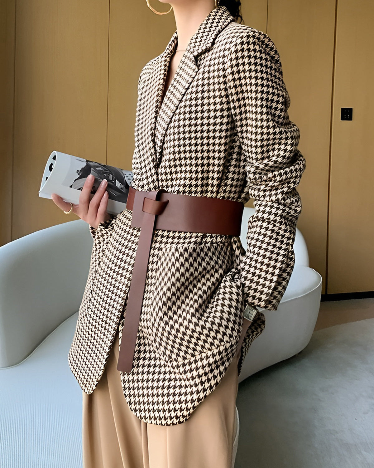 Kemerli Pencere Desenli Yırtmaçlı Blazer Ceket