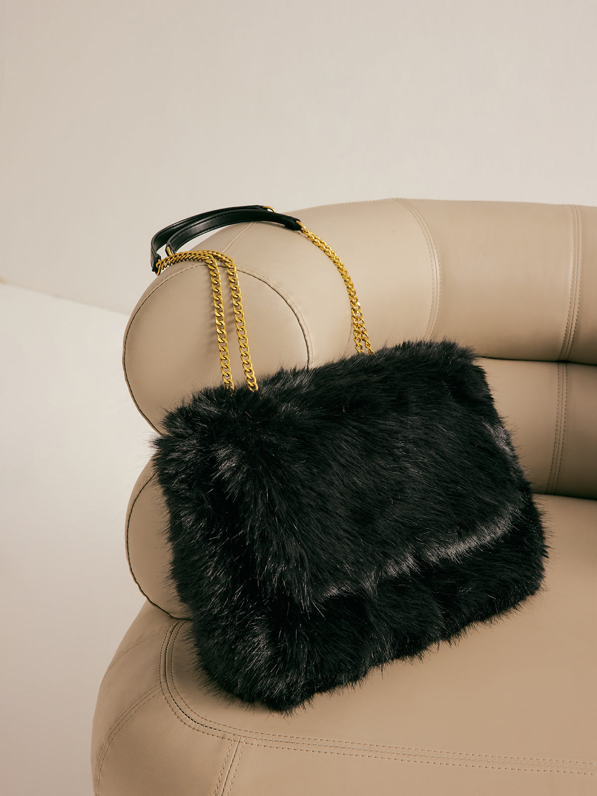 Velvet Noir Zincirli Çanta
