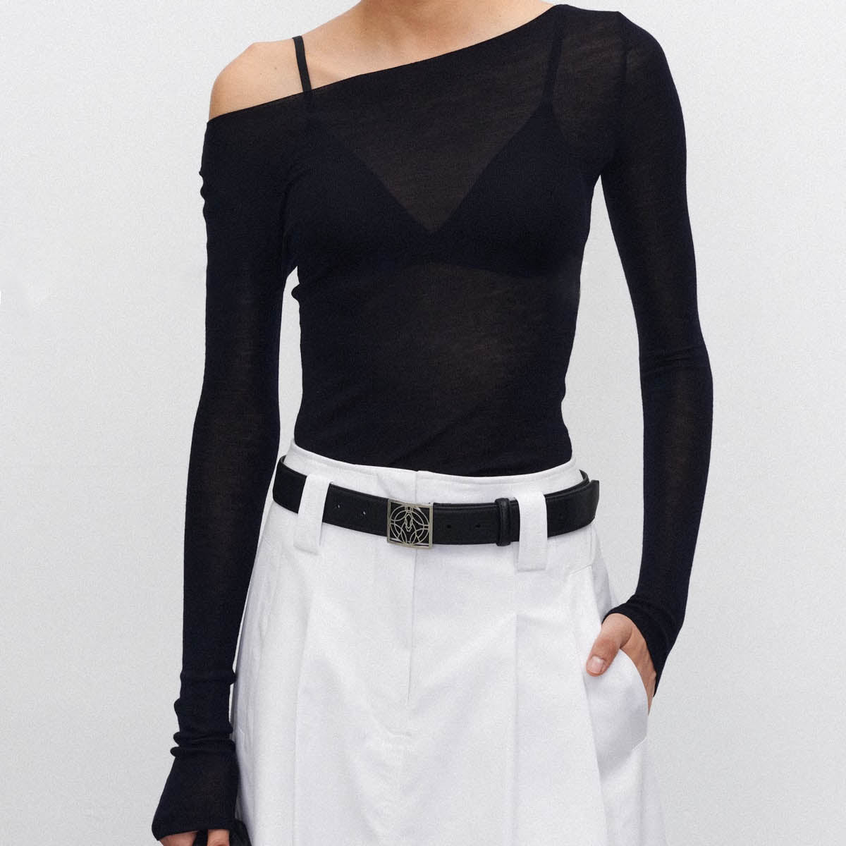 Yün Karışımlı İnce Şeffaf Kazak