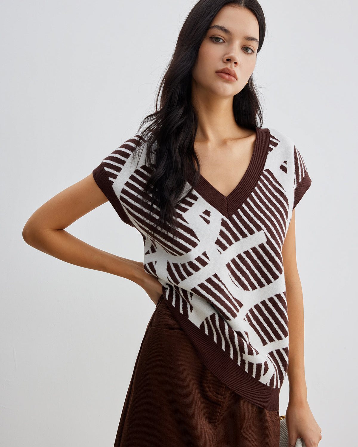 Geometrik Desenli Kontrast Çizgili Süveter