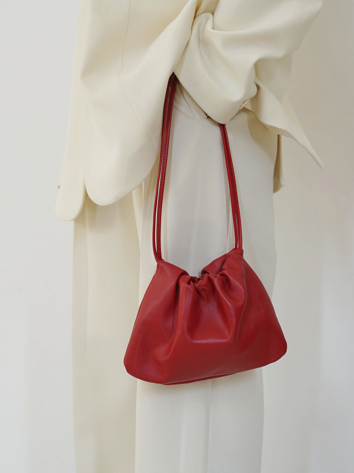 Scarlet Pouch Deri Çanta