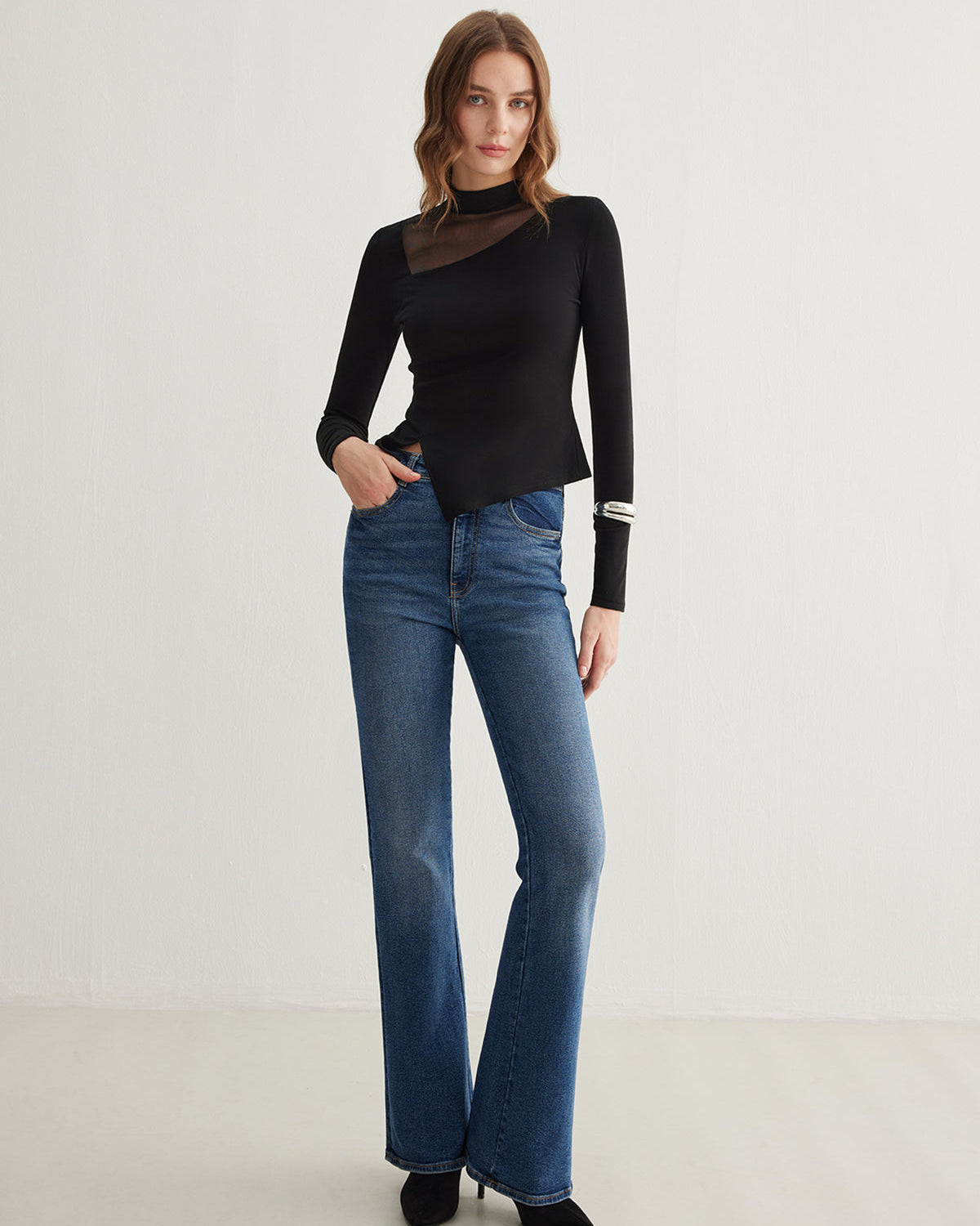 Yırtmaç Detaylı Jarse Bluz