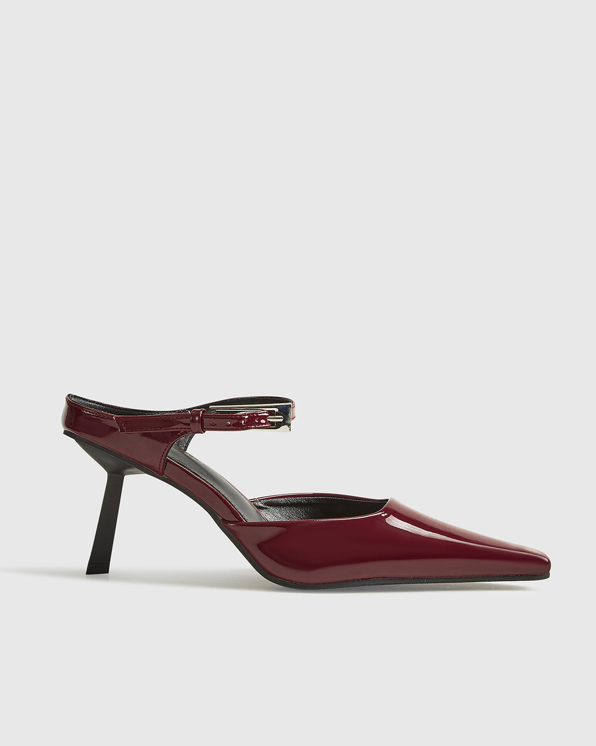 Sivri Burun Arkası Açık Yüksek Topuklu Ayakkabı