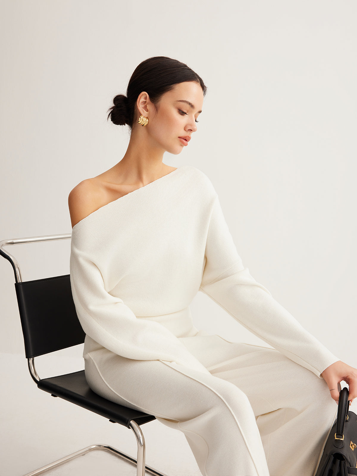 Yün Karışımlı Asimetrik Yaka Triko Bluz