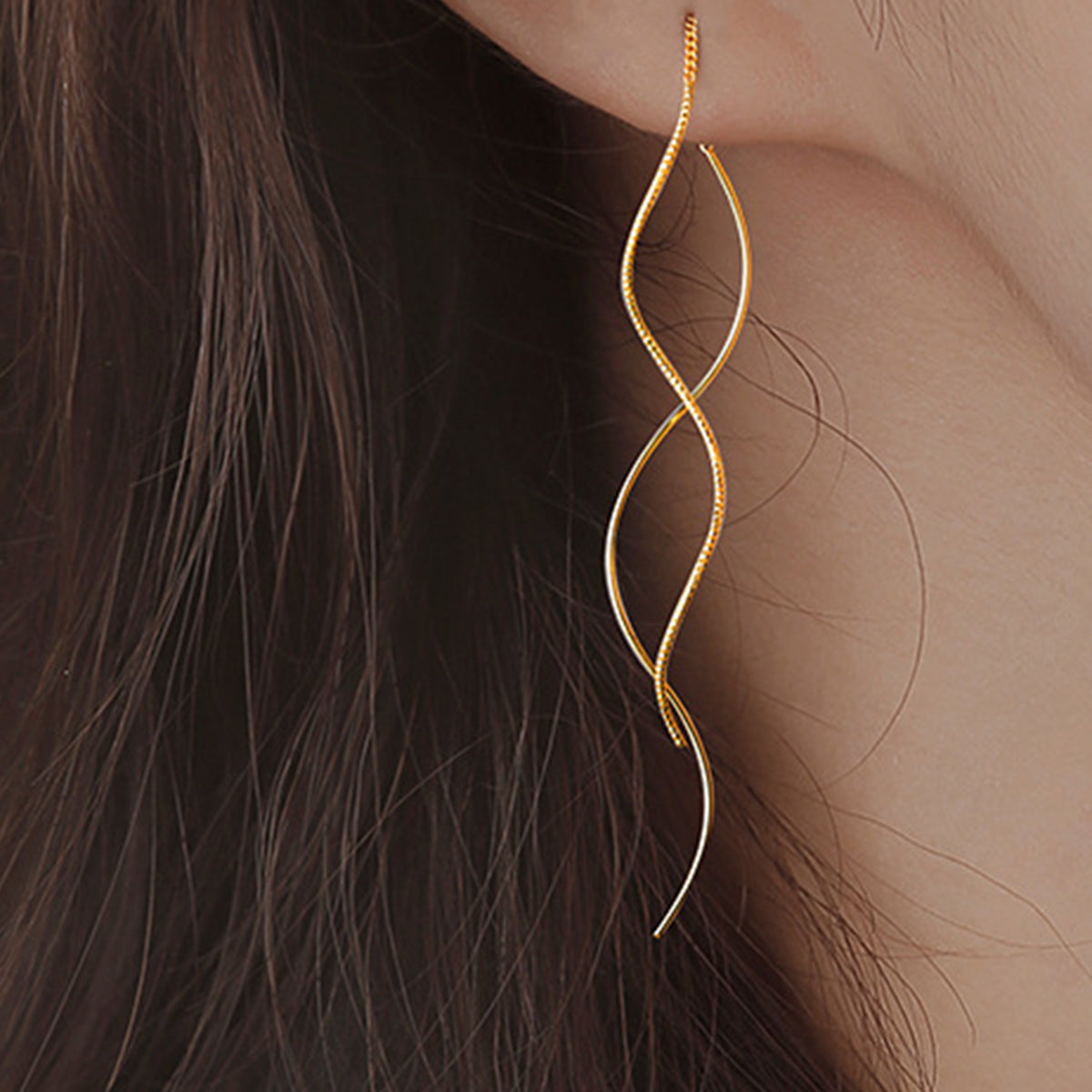 Spiral Püsküllü Küpe