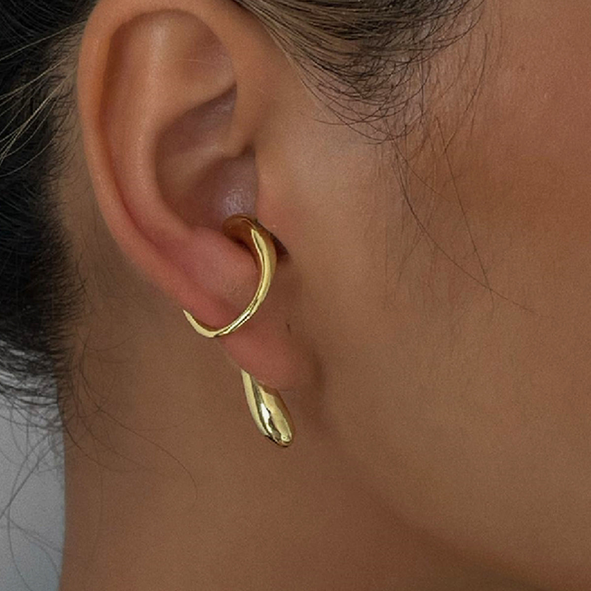 Sarmal Geometrik Su Damlası Küpe