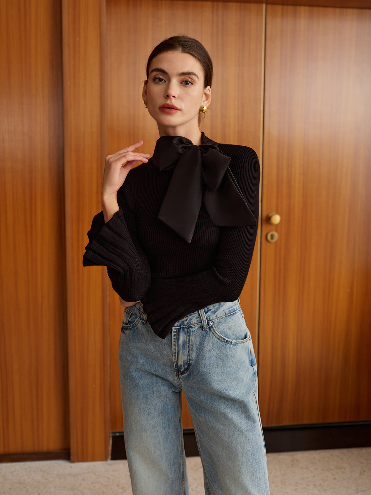 Bow Decor Bell Sleeve Triko Bluz