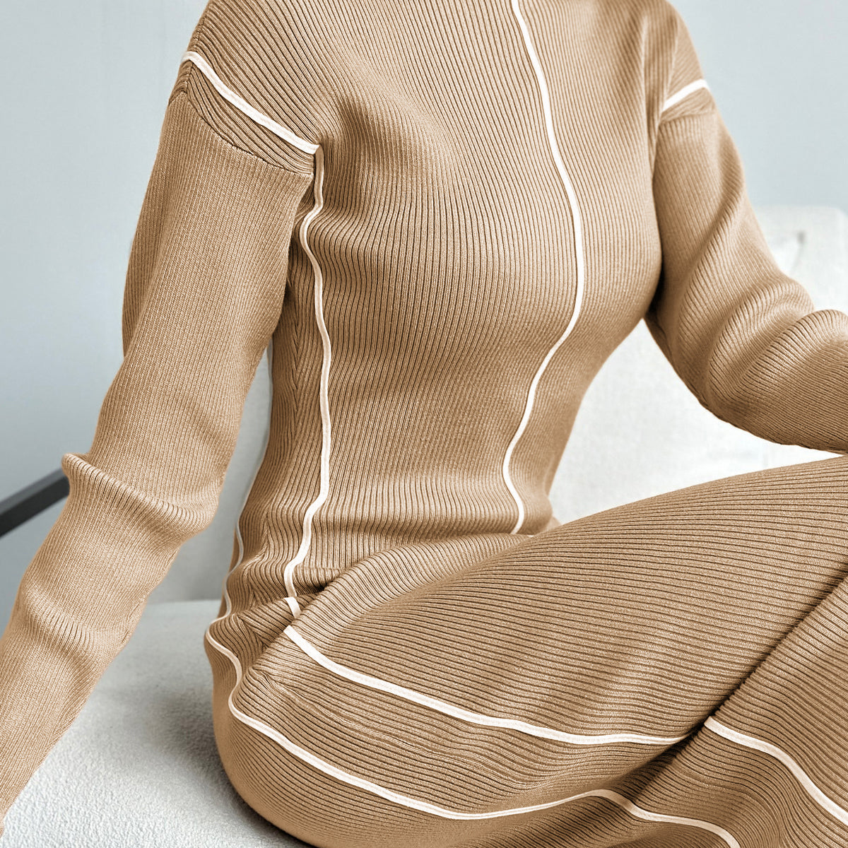 Kaburga Kontrast Borulu Kazak Elbise