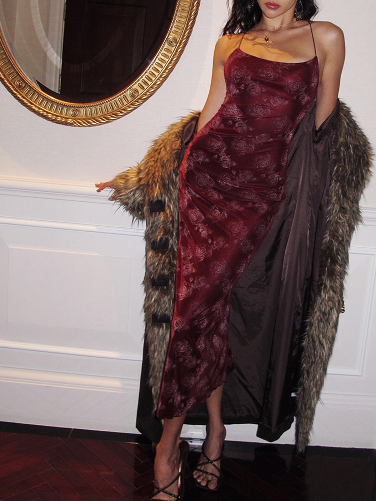 Gül Kadife Askılı Maxi Elbise