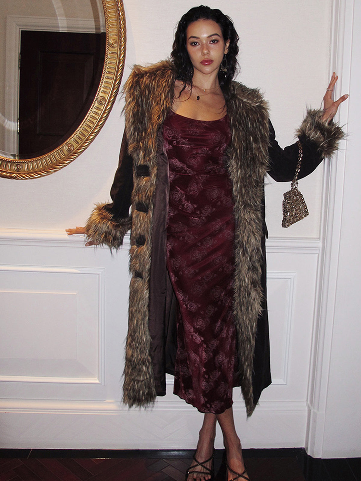 Gül Kadife Askılı Maxi Elbise