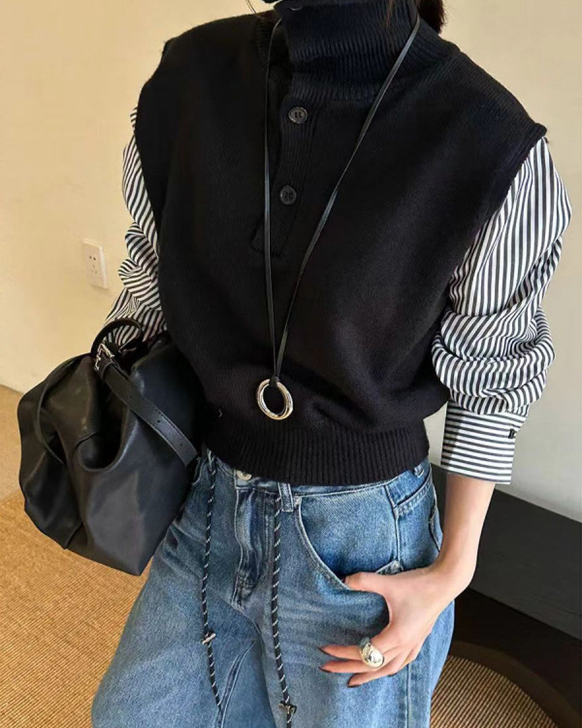 Renk Bloklu Pane Detaylı Yaka Triko Kazak