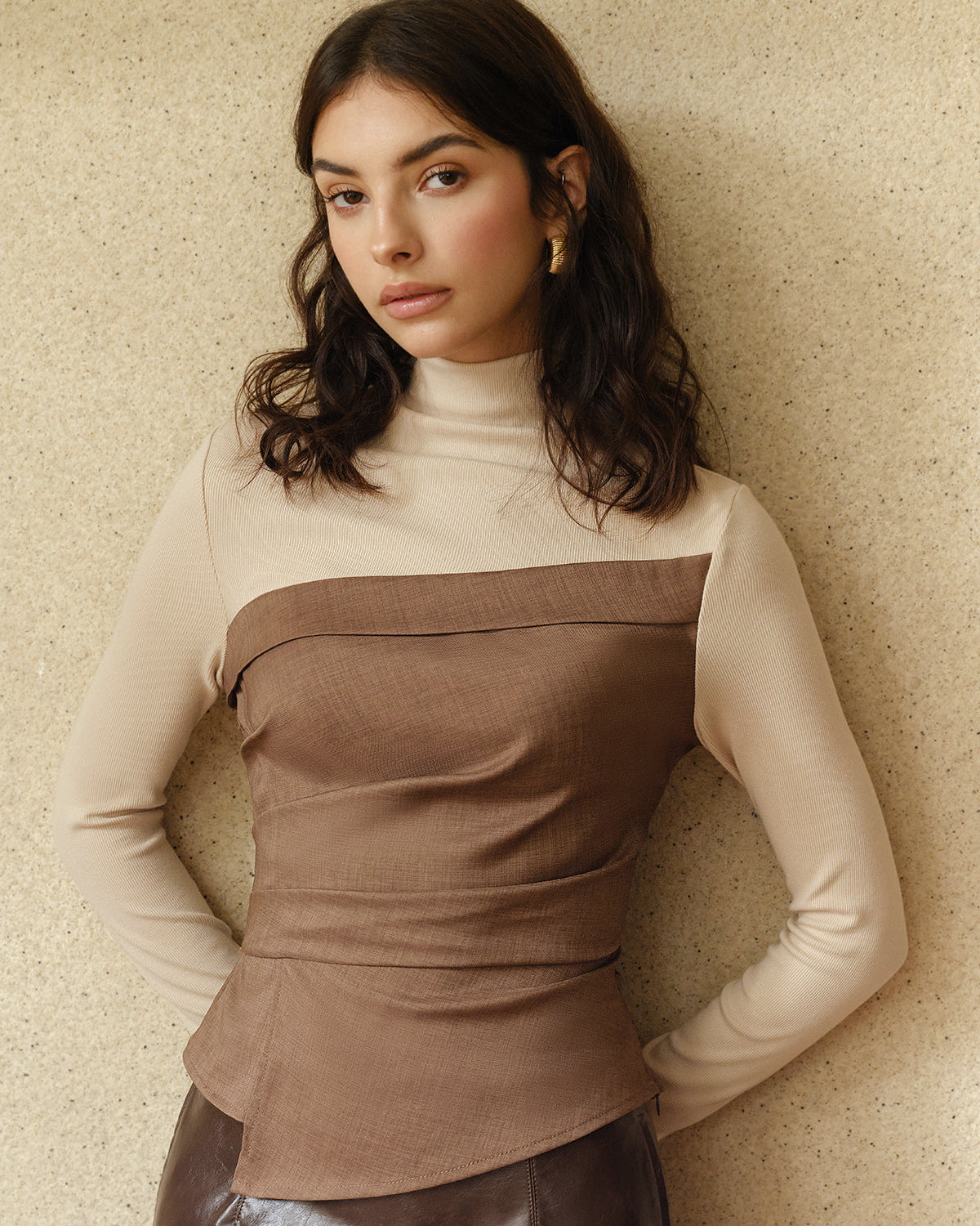 Renk Bloklu Pliseli Panel Tişört