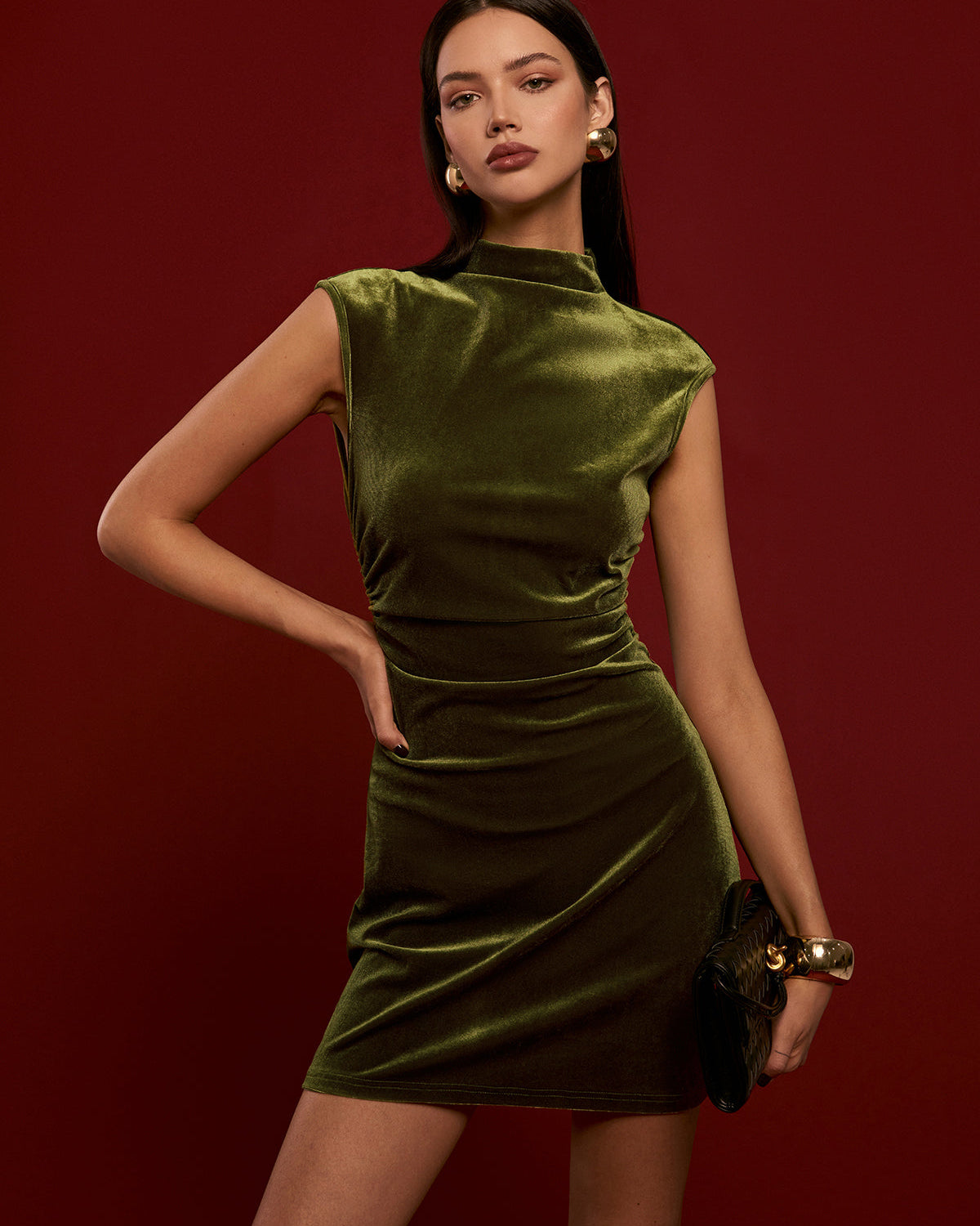Yarım Dik Yaka Kolsuz Kadife Elbise