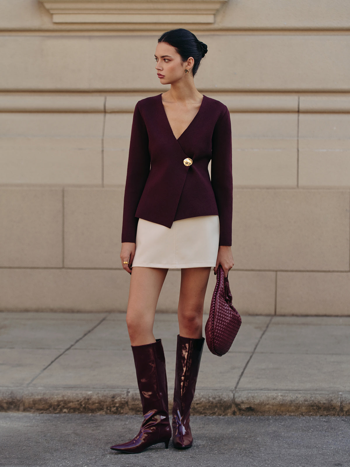 V Yaka Düğmeli Hırka